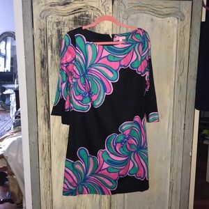 Lily Pullitzer 3/4 sleeve sheath dress.